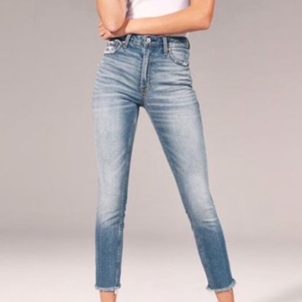 Abercrombie & Fitch Simone High-Rise Slim Jeans Medium Dark wash sz 24/00